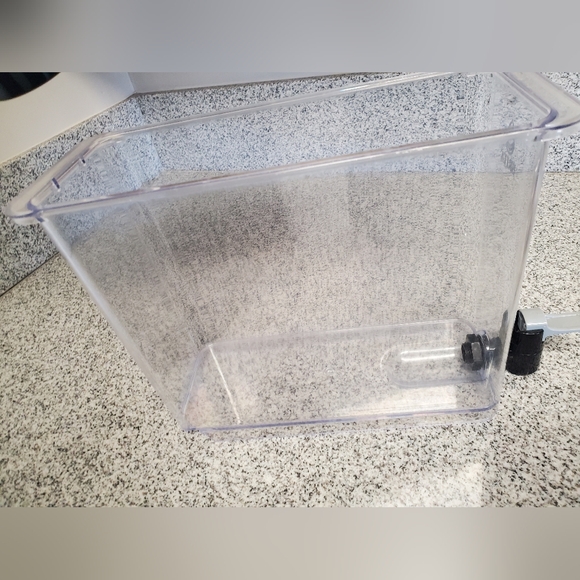 Brita Water Filter Dispenser with Black Lid - Picture 5 of 9